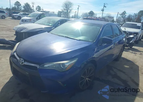 2015 Toyota Camry Xse z USA, uszkodzony, nr VIN 4T1BF1FK2FU885451